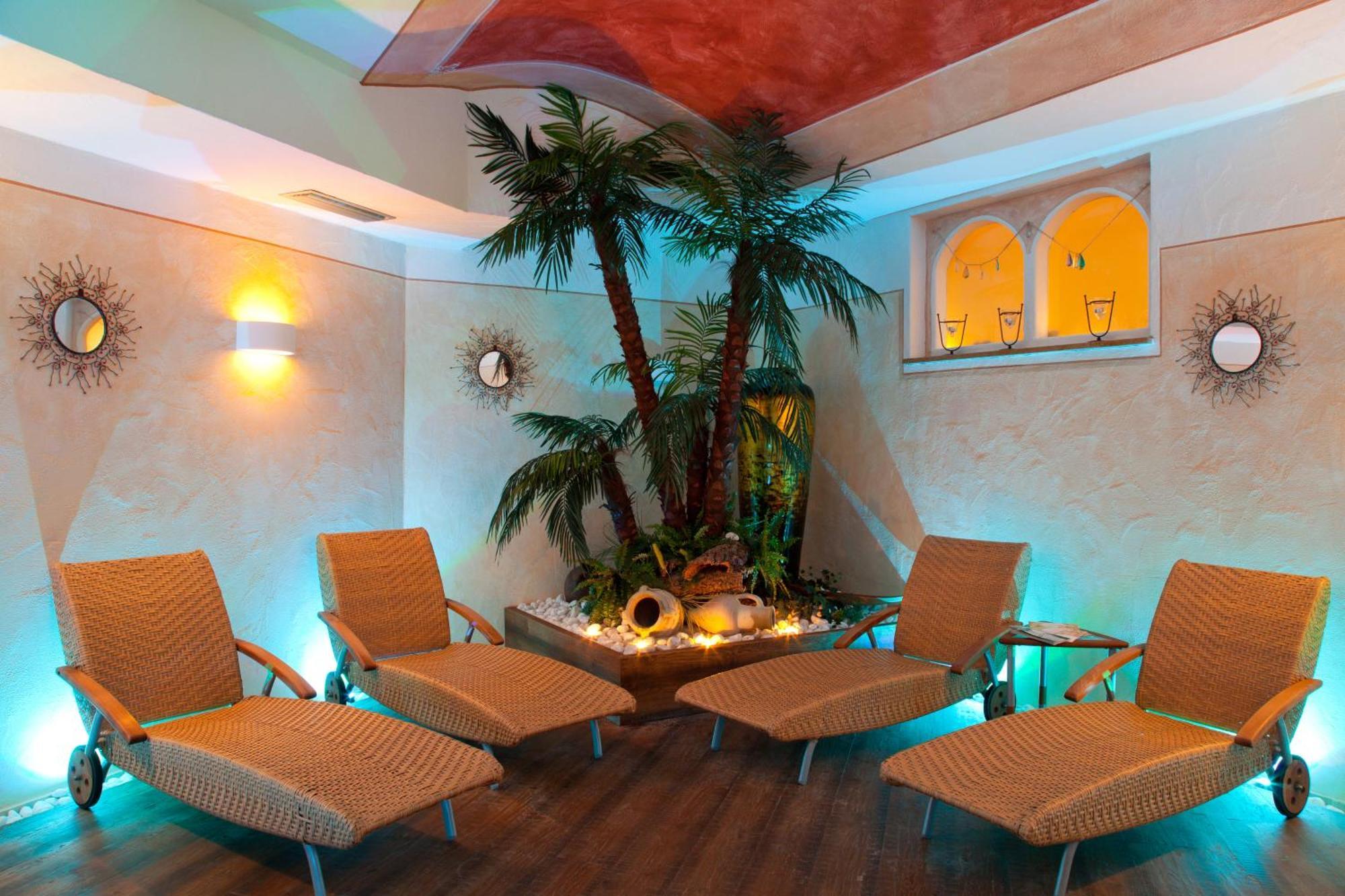 Nature Wellness Hotel Renato Виго-ди-Фасса Экстерьер фото