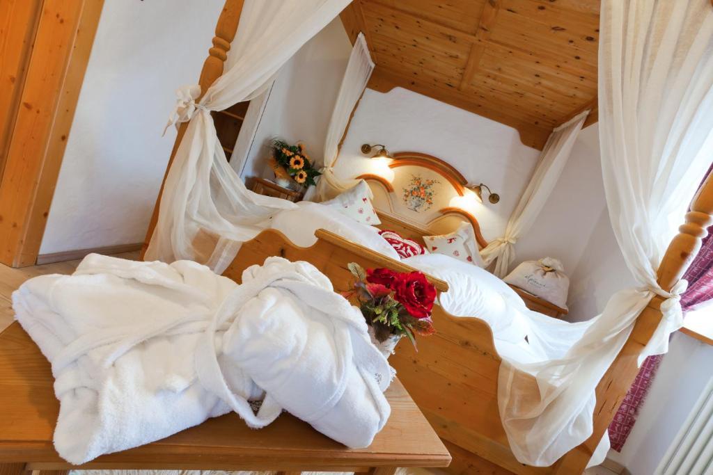 Nature Wellness Hotel Renato Виго-ди-Фасса Номер фото