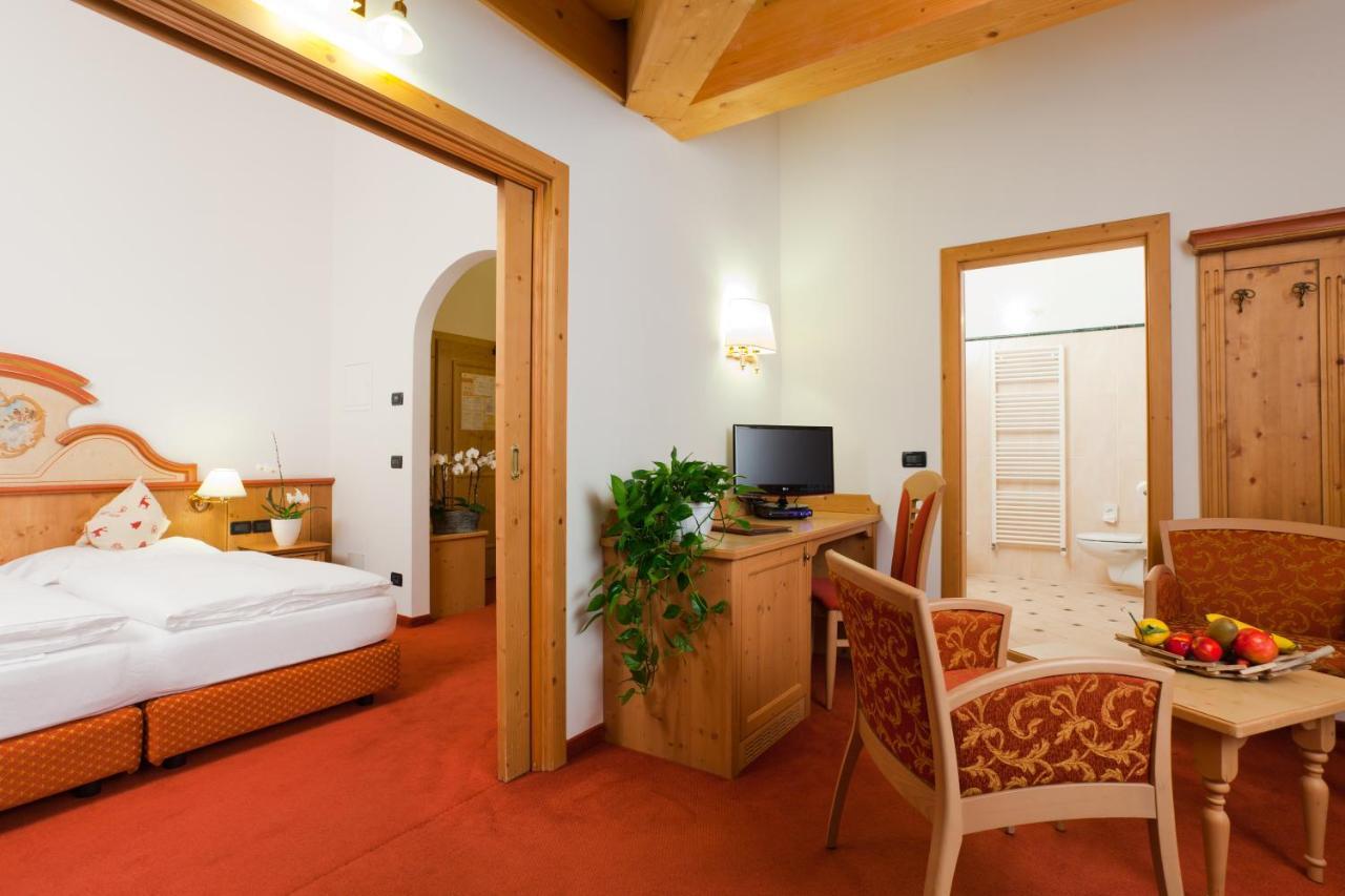 Nature Wellness Hotel Renato Виго-ди-Фасса Номер фото